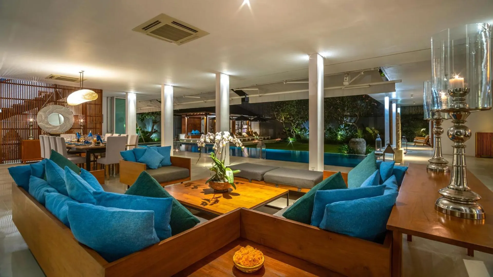 Villa Cendrawasih Seminyak Indonesia